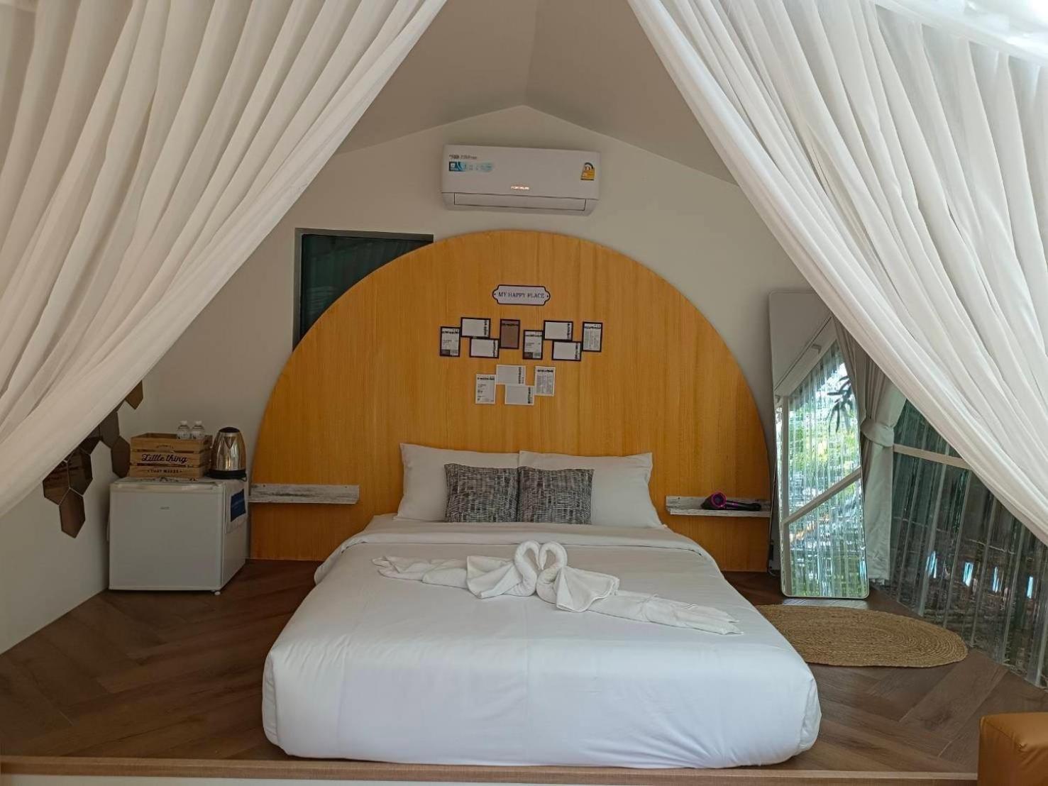 Baan Nai Baan Nok Resort Nakhon Nayok Bagian luar foto