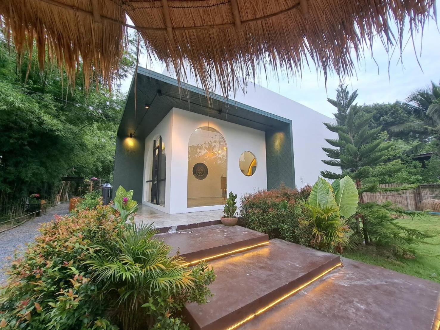 Baan Nai Baan Nok Resort Nakhon Nayok Bagian luar foto