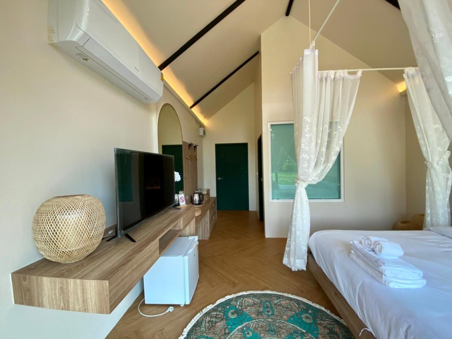 Baan Nai Baan Nok Resort Nakhon Nayok Bagian luar foto