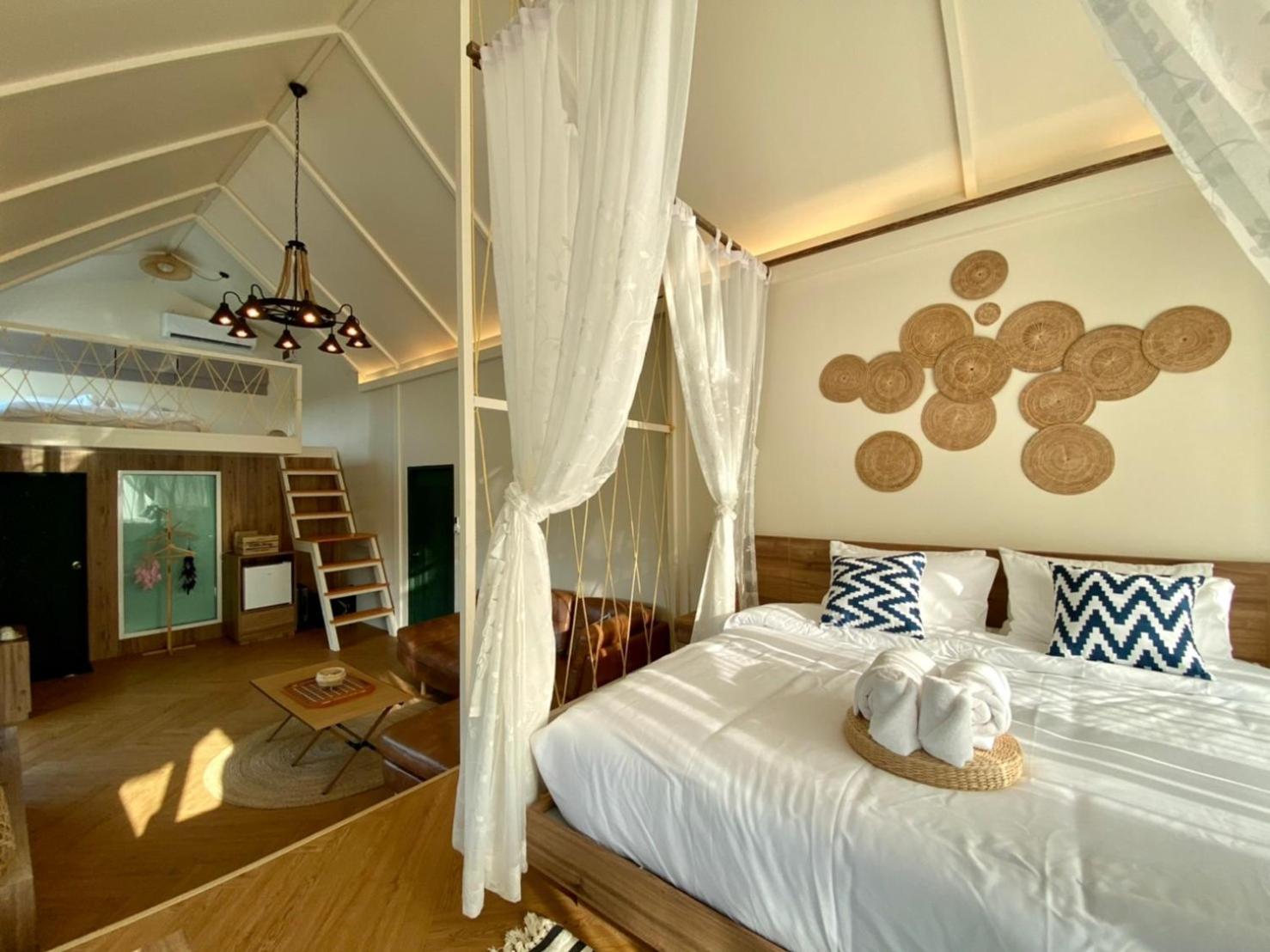 Baan Nai Baan Nok Resort Nakhon Nayok Bagian luar foto