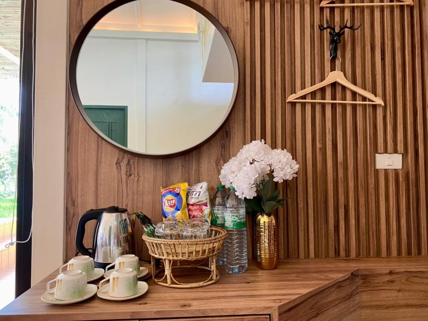 Baan Nai Baan Nok Resort Nakhon Nayok Bagian luar foto