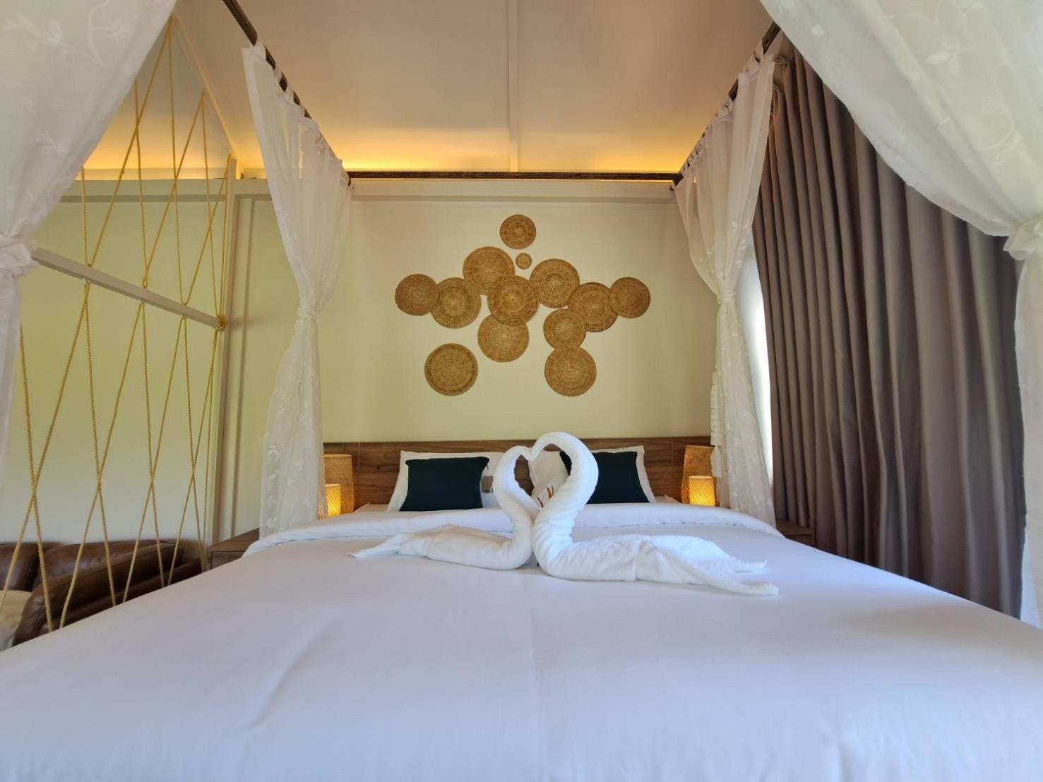 Baan Nai Baan Nok Resort Nakhon Nayok Bagian luar foto