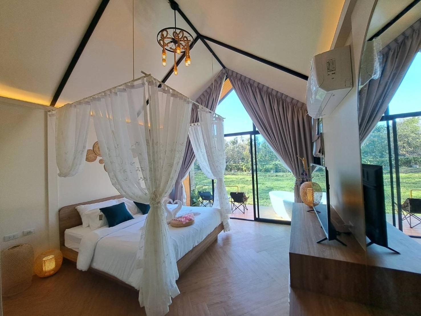 Baan Nai Baan Nok Resort Nakhon Nayok Bagian luar foto